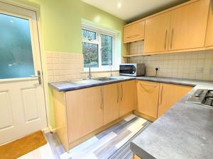 Photo 8- click for photo gallery